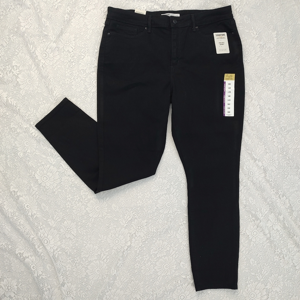 Signature by Levi Strauss Women's Black Skinny Jeans 14